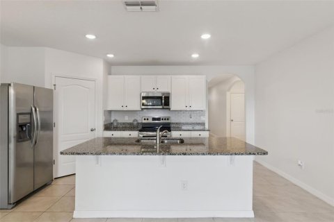 Casa en venta en Kissimmee, Florida, 4 dormitorios, 169.83 m2 № 2230512 - foto 4