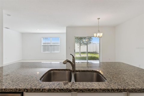 Casa en venta en Kissimmee, Florida, 4 dormitorios, 169.83 m2 № 2230512 - foto 10
