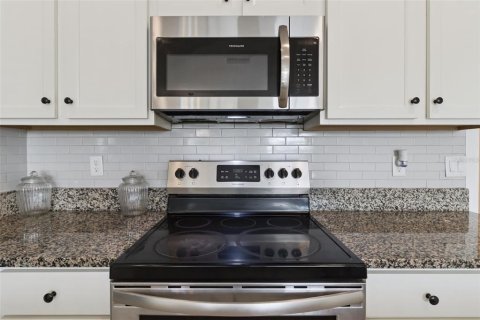 Casa en venta en Kissimmee, Florida, 4 dormitorios, 169.83 m2 № 2230512 - foto 9