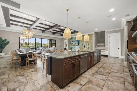 Casa en venta en Four Corners, Florida, 8 dormitorios, 552.3 m2 № 2227324 - foto 3