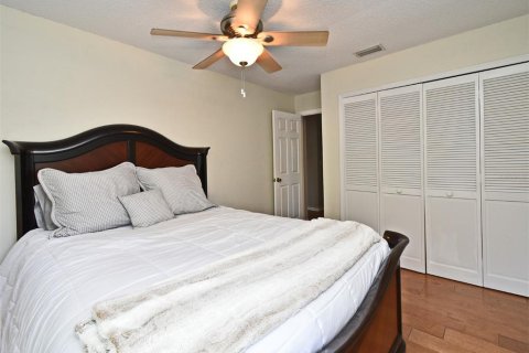 Condo in Orlando, Florida, 3 bedrooms  № 1770027 - photo 25