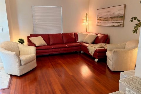 Touwnhouse à vendre à Clearwater, Floride: 2 chambres, 106.84 m2 № 2389392 - photo 3