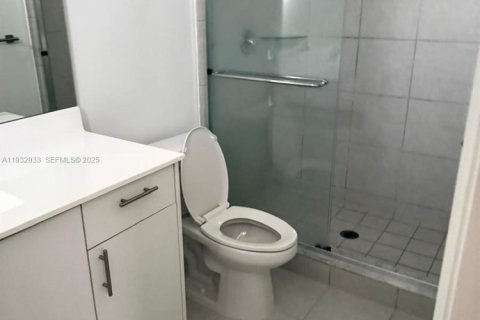 Снять в аренду виллу или дом в Хомстед, Флорида 3 спальни, 149.76м2, № 1991779 - фото 12