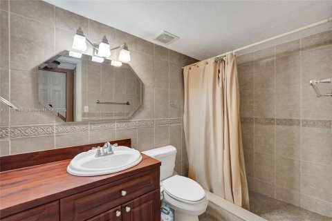 Condo in Pembroke Pines, Florida, 2 bedrooms  № 1693140 - photo 20
