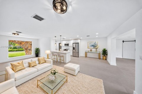 Casa en venta en Plantation, Florida, 4 dormitorios, 170.29 m2 № 2412404 - foto 6
