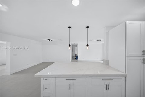 Casa en venta en Plantation, Florida, 4 dormitorios, 170.29 m2 № 2412404 - foto 18
