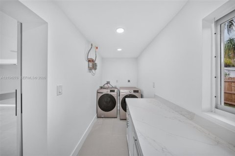 Casa en venta en Plantation, Florida, 4 dormitorios, 170.29 m2 № 2412404 - foto 30