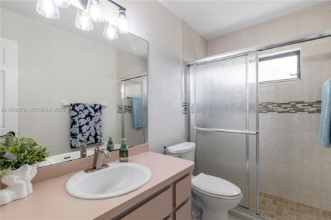 House in Port Charlotte, Florida 4 bedrooms, 174.66 sq.m. № 2034825 - photo 26