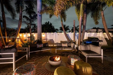 Casa en venta en Lighthouse Point, Florida, 4 dormitorios, 179.58 m2 № 2269762 - foto 28
