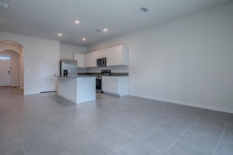 Townhouse in Wildwood, Florida 3 bedrooms, 156.82 sq.m. № 1523833 - photo 6