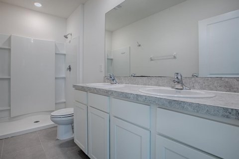 Townhouse in Wildwood, Florida 3 bedrooms, 156.82 sq.m. № 1523833 - photo 19