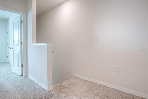 Townhouse in Wildwood, Florida 3 bedrooms, 156.82 sq.m. № 1523833 - photo 20