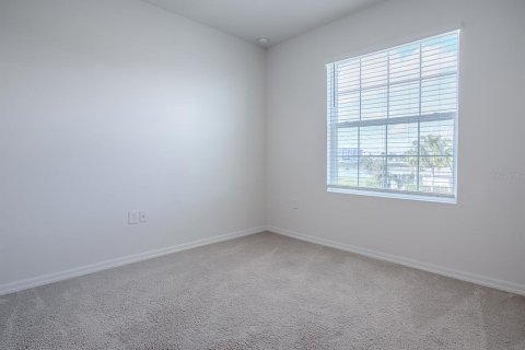 Townhouse in Wildwood, Florida 3 bedrooms, 156.82 sq.m. № 1523833 - photo 24