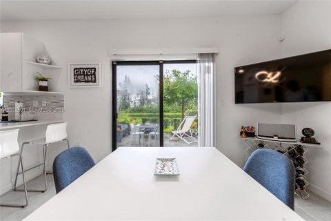 Adosado en venta en Miami Gardens, Florida, 3 dormitorios, 124.86 m2 № 2146522 - foto 5