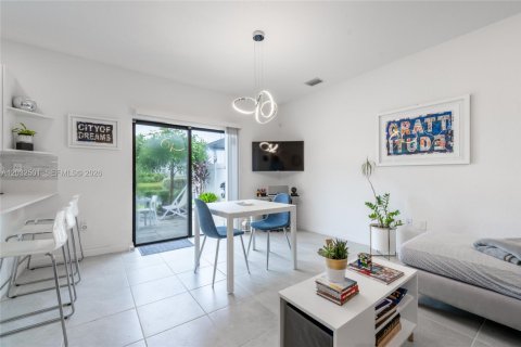 Adosado en venta en Miami Gardens, Florida, 3 dormitorios, 124.86 m2 № 2146522 - foto 6
