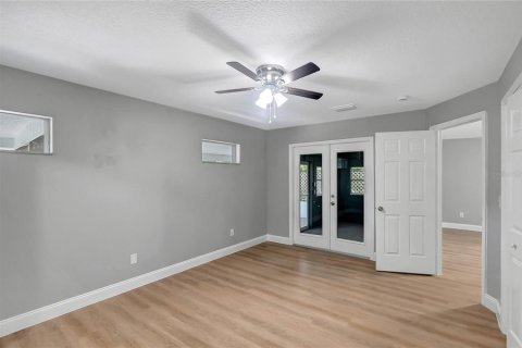Villa ou maison à vendre à Tampa, Floride: 3 chambres, 158.58 m2 № 2415041 - photo 15