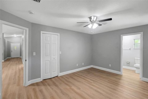 Villa ou maison à vendre à Tampa, Floride: 3 chambres, 158.58 m2 № 2415041 - photo 17