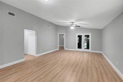 Villa ou maison à vendre à Tampa, Floride: 3 chambres, 158.58 m2 № 2415041 - photo 11