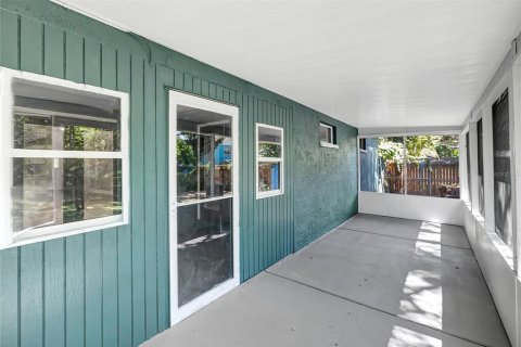 Villa ou maison à vendre à Tampa, Floride: 3 chambres, 158.58 m2 № 2415041 - photo 30