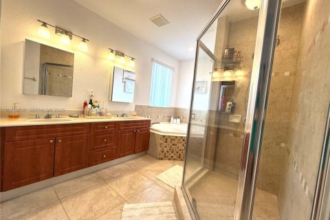 Casa en alquiler en Palmetto Bay, Florida, 4 dormitorios, 205.31 m2 № 1997946 - foto 13