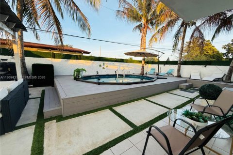 Casa en alquiler en Palmetto Bay, Florida, 4 dormitorios, 205.31 m2 № 1997946 - foto 21