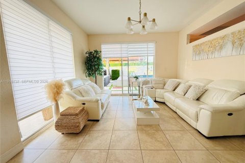 Casa en alquiler en Palmetto Bay, Florida, 4 dormitorios, 205.31 m2 № 1997946 - foto 6