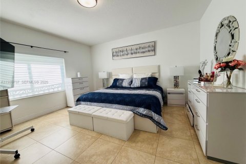 Casa en alquiler en Palmetto Bay, Florida, 4 dormitorios, 205.31 m2 № 1997946 - foto 12