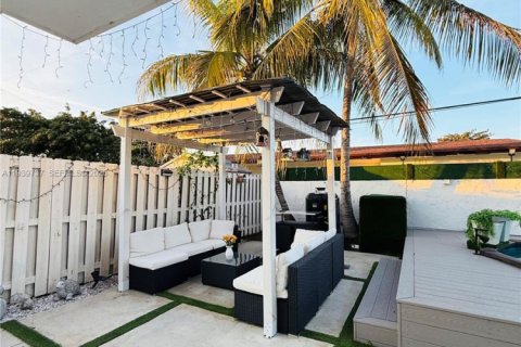 Casa en alquiler en Palmetto Bay, Florida, 4 dormitorios, 205.31 m2 № 1997946 - foto 25