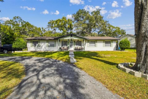 Villa ou maison à Sorrento, Floride 5 chambres, 188.87 m2 № 2135486
