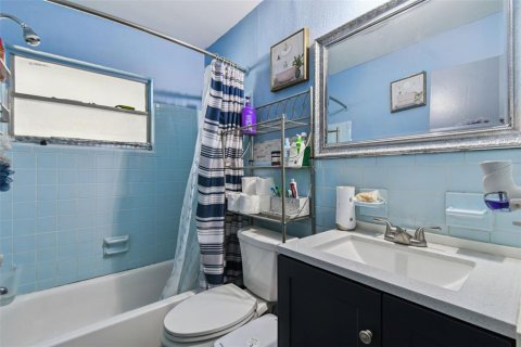 Villa ou maison à vendre à Sorrento, Floride: 5 chambres, 188.87 m2 № 2135486 - photo 27