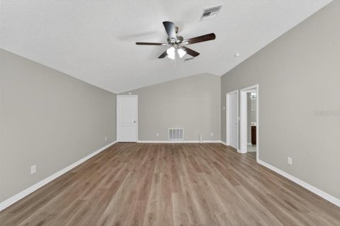 House in Seffner, Florida 4 bedrooms, 318 sq.m. № 1879658 - photo 24
