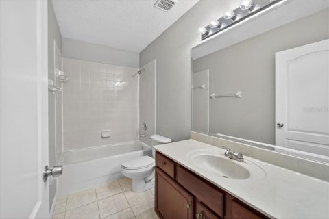 House in Seffner, Florida 4 bedrooms, 318 sq.m. № 1879658 - photo 21