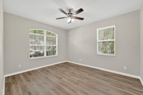House in Seffner, Florida 4 bedrooms, 318 sq.m. № 1879658 - photo 12
