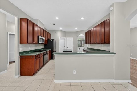 House in Seffner, Florida 4 bedrooms, 318 sq.m. № 1879658 - photo 4