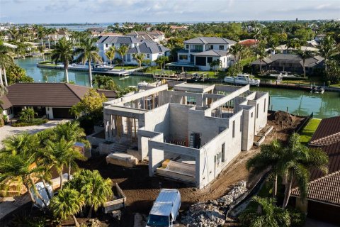 Купить виллу или дом в Сарасота, Флорида 3 комнаты, 491.17м2, № 2118642 - фото 3