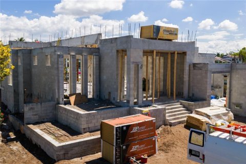 Купить виллу или дом в Сарасота, Флорида 3 комнаты, 491.17м2, № 2118642 - фото 27