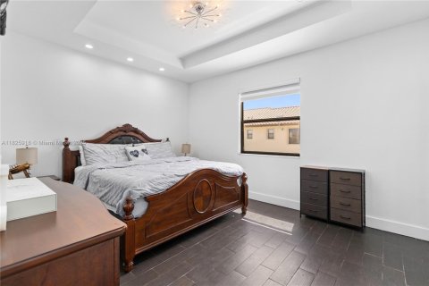 Townhouse in Hialeah, Florida 3 bedrooms, 146.23 sq.m. № 1794606 - photo 13