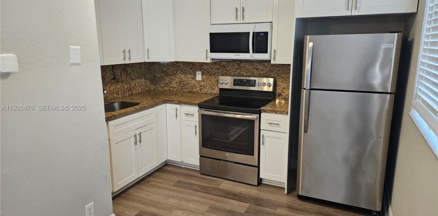 Кондоминиум с 2 спальнями в Дирфилд-Бич, Флорида № 1986167