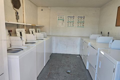 Снять в аренду кондоминиум в Дирфилд-Бич, Флорида 2 спальни, 66.98м2, № 1986167 - фото 11