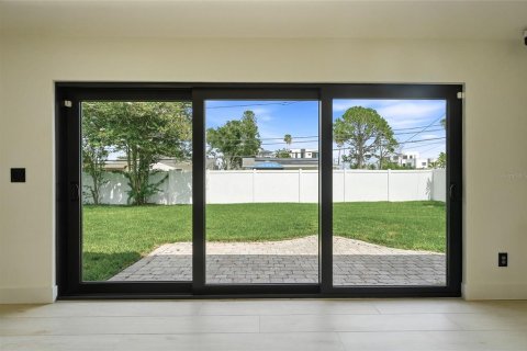 Villa ou maison à vendre à Saint Petersburg, Floride: 3 chambres, 207.73 m2 № 2236223 - photo 19