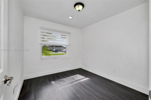 Villa ou maison à vendre à Miami, Floride: 3 chambres, 113.81 m2 № 2048898 - photo 28