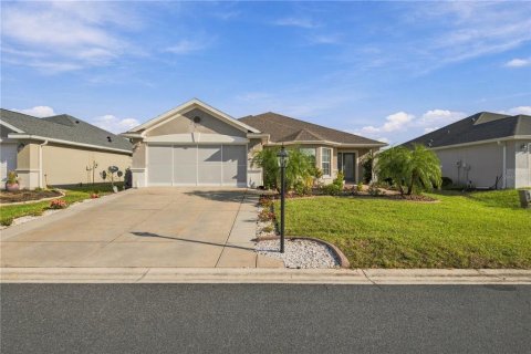 Villa ou maison à Summerfield, Floride 2 chambres, 169.27 m2 № 2400933
