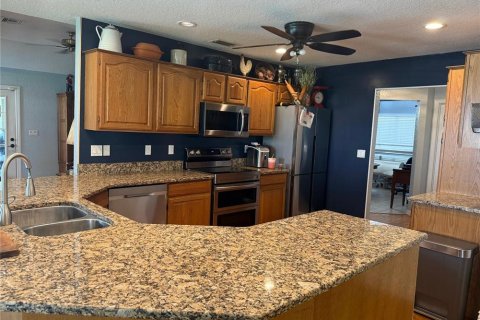 Casa en venta en Fort Meade, Florida, 3 dormitorios, 268.95 m2 № 1915479 - foto 3