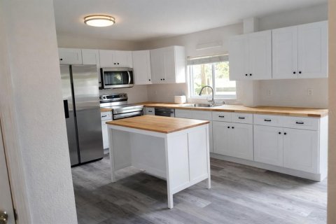 Villa ou maison à vendre à Osteen, Floride: 4 chambres, 246.56 m2 № 2312281 - photo 12
