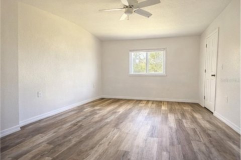 Villa ou maison à vendre à Osteen, Floride: 4 chambres, 246.56 m2 № 2312281 - photo 15