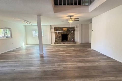 Villa ou maison à vendre à Osteen, Floride: 4 chambres, 246.56 m2 № 2312281 - photo 8