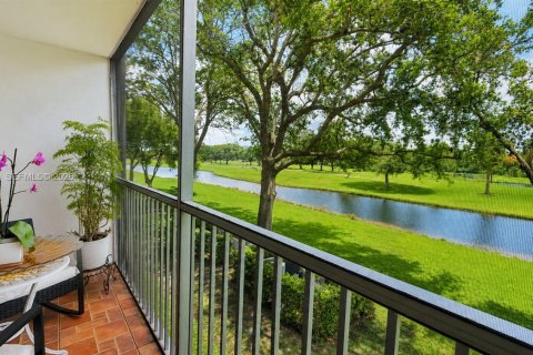 Condominio en venta en Pembroke Pines, Florida, 2 dormitorios, 110.74 m2 № 2186751 - foto 2