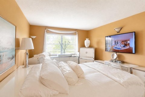 Condominio en venta en Pembroke Pines, Florida, 2 dormitorios, 110.74 m2 № 2186751 - foto 12