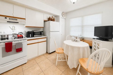 Condominio en venta en Pembroke Pines, Florida, 2 dormitorios, 110.74 m2 № 2186751 - foto 9