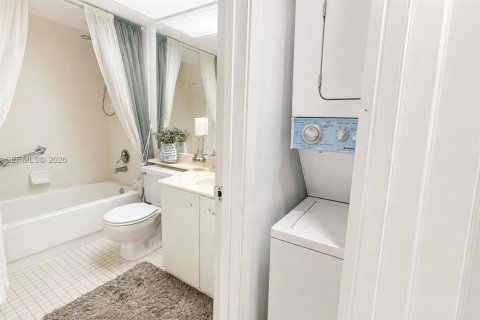 Condominio en venta en Pembroke Pines, Florida, 2 dormitorios, 110.74 m2 № 2186751 - foto 20